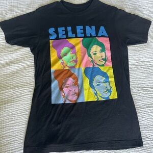 Selena Graphic Tee